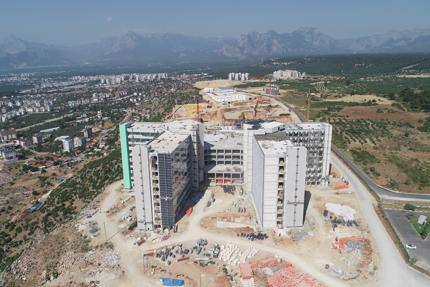 Antalya 1000 Yataklı Şehir Hastanesi (Devlet Hastanesi)